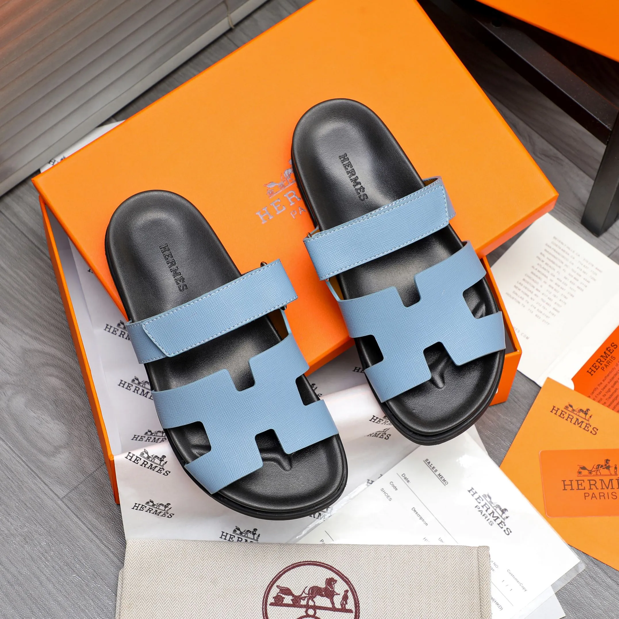 Men's shoes 💰340 Product trademark: Hermes "Hermes" Couple's slippers Regular size: 36-46 Product material: Selected vertical grain cowhide upper, microfiber lining, original outsole